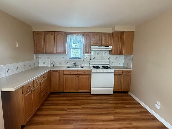5th image of 238 4th St #2
