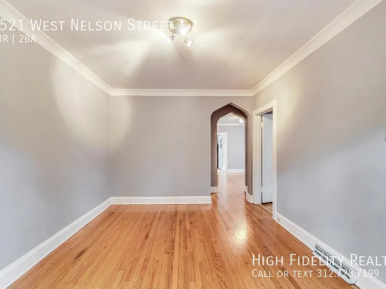 1521 W Nelson St #1 — Photo 7