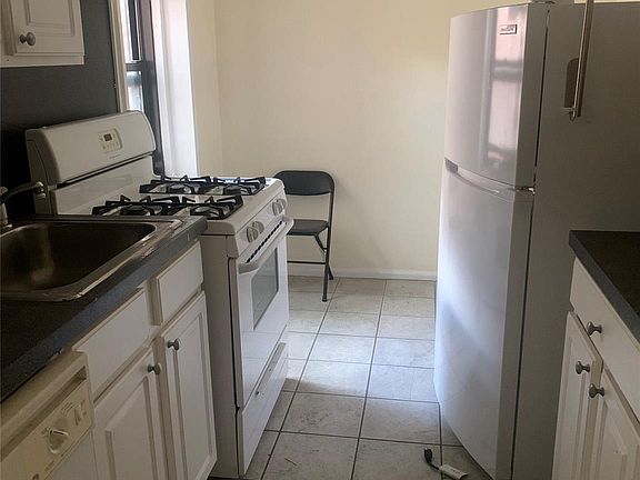 3rd image of 144-54 Sanford Avenue #38