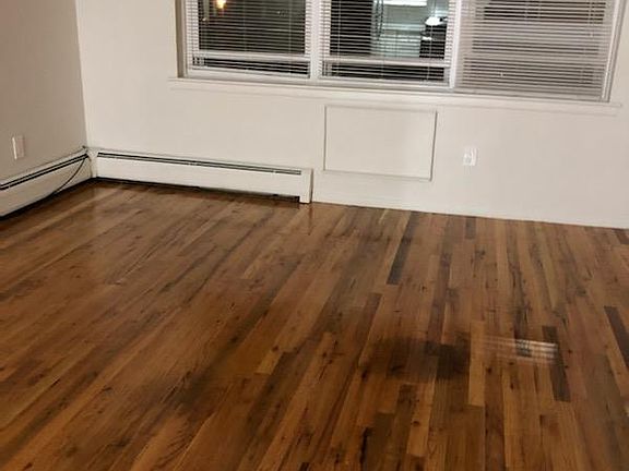 4th image of 149 Roosevelt Ave #2