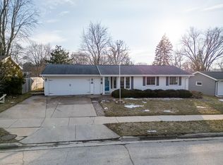 1906 Juniper Dr, Green Bay, WI 54302