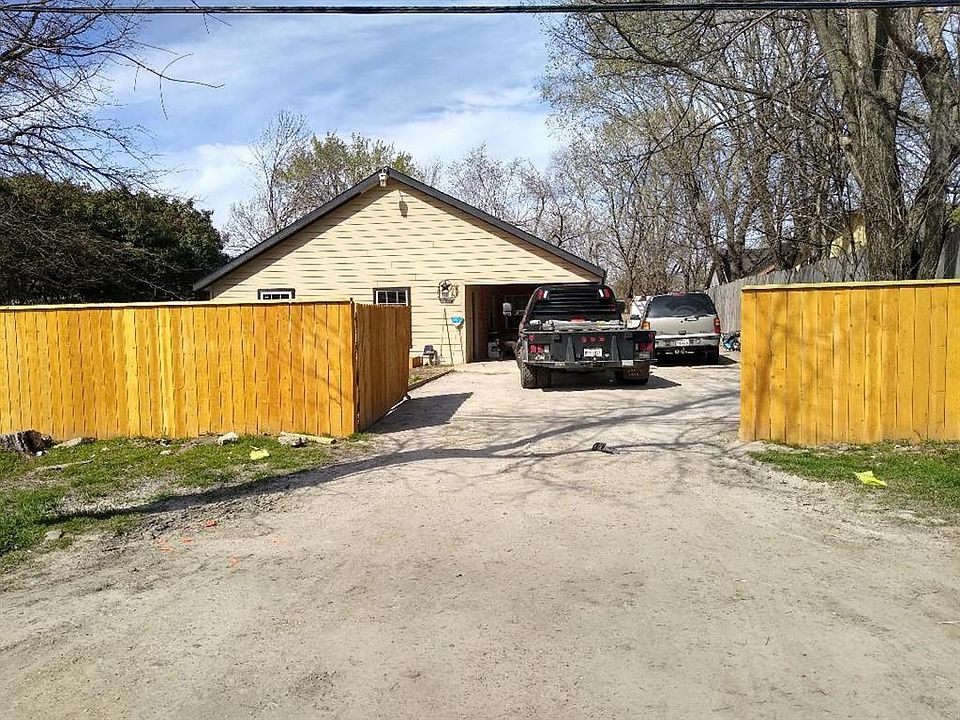 1st image of 9919 Silver Meadow Dr