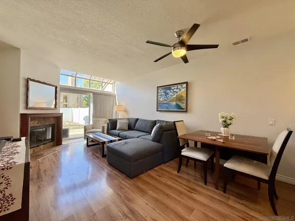 992 S Country Glen Way, Anaheim, CA 92808
