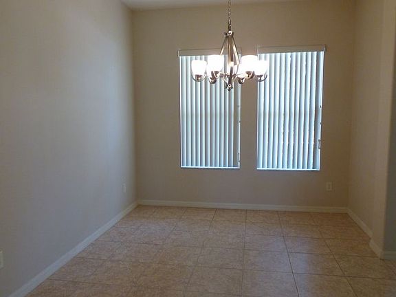 5th image of 221 Crepe Myrtle Dr