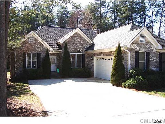 2nd image of 133 Fairway Dr