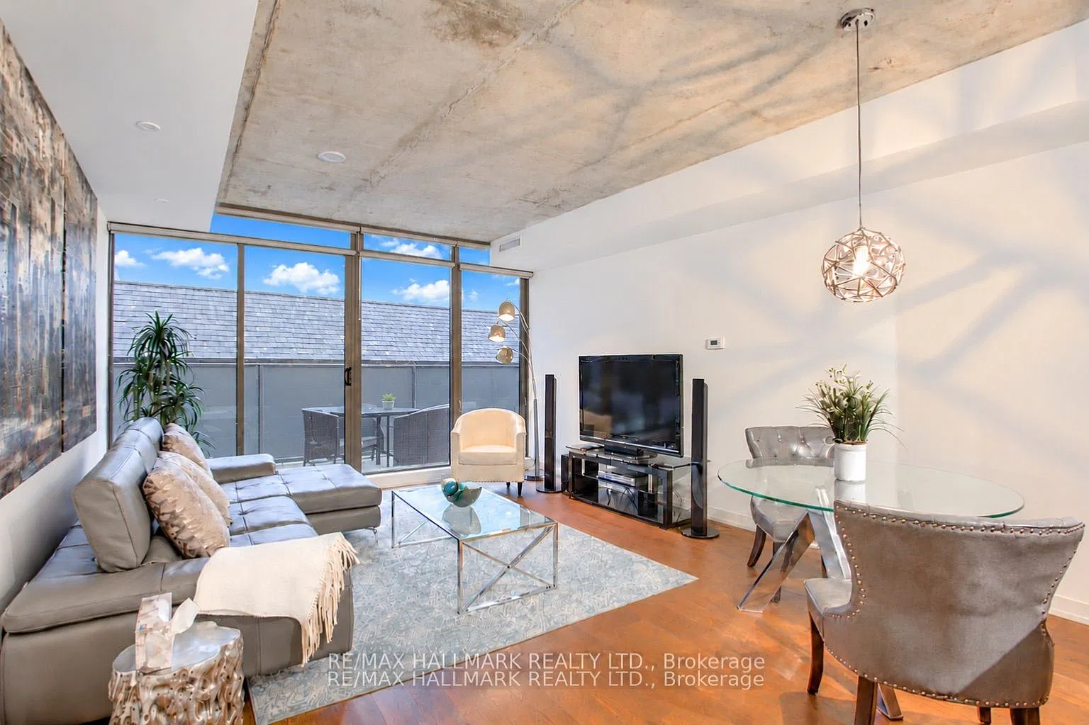 2 bed, $3,400 — Photo 2