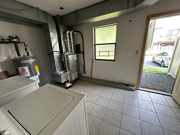 15 Crest St #B-13 — Photo 12