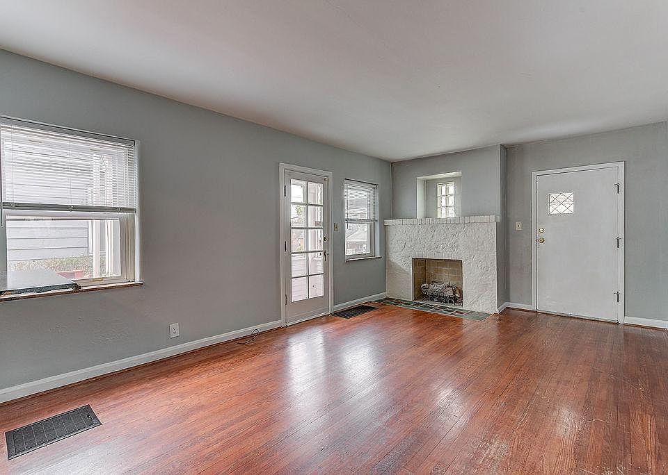 7902 Lake Ave, Cincinnati, OH 45236 Zillow