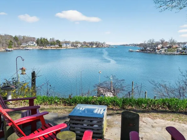 852 Riverside Dr, Pasadena, MD 21122