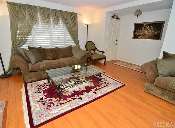 5th image of 1446 Willow Ave