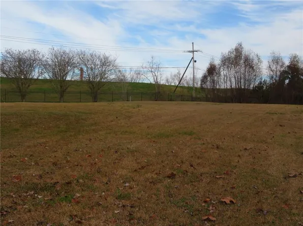 17 Admiralty Ct, New Orleans, LA 70131