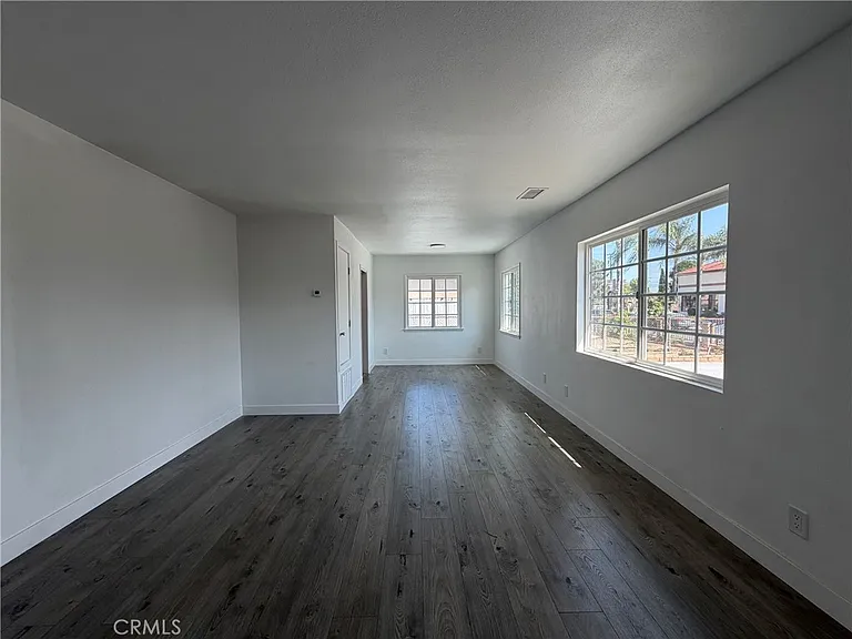 11583 Embree Dr — Photo 4