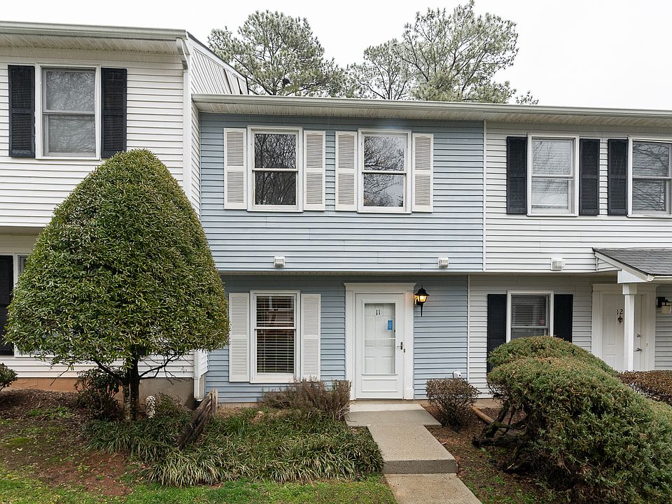 1st image of 11 Durbin Pl