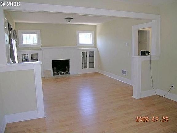 3rd image of 3020 E Mill Plain Blvd