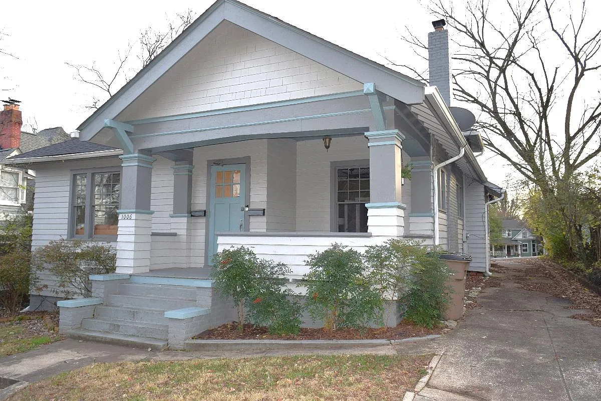 2 bed, 1200 sqft, $1,950 — Photo 1