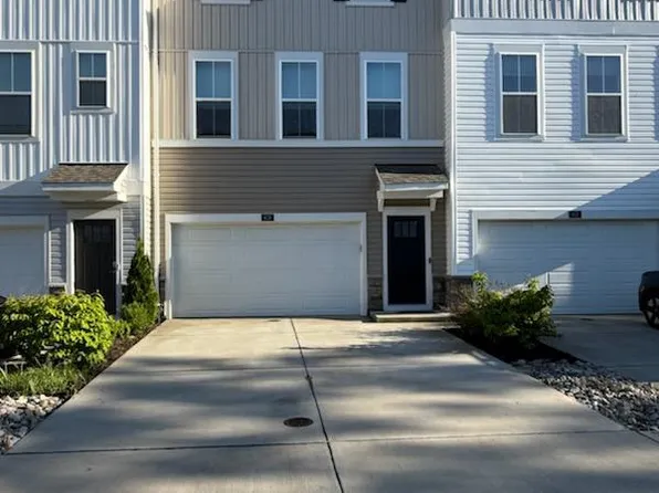 429 Snowberry Ln, Fredericksburg, VA 22405