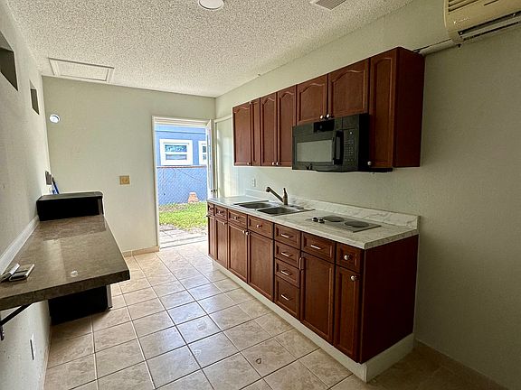 5th image of 10331 Cedarhurst Ave #1