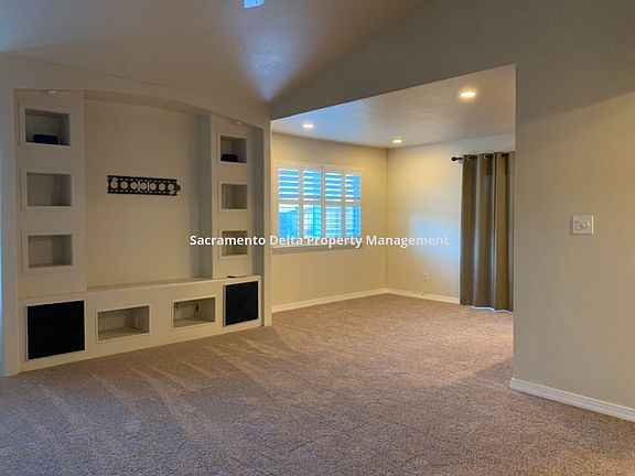 2nd image of 3604 Pullman Dr