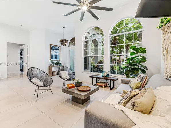 244 Landings Blvd, Fort Lauderdale, FL 33327