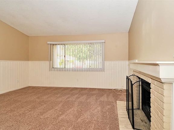 4th image of 24051 Roseleaf Pl