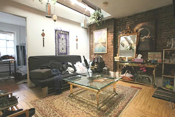 Rented by Keller Williams NYC | media 13