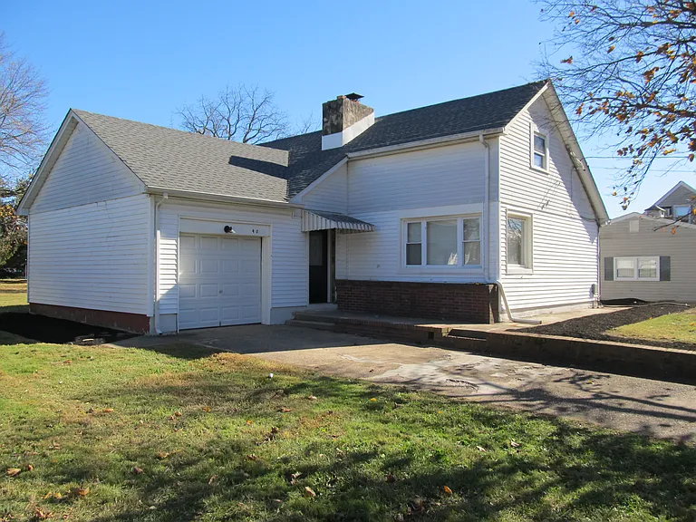 410 Trinity Ave — Photo 1