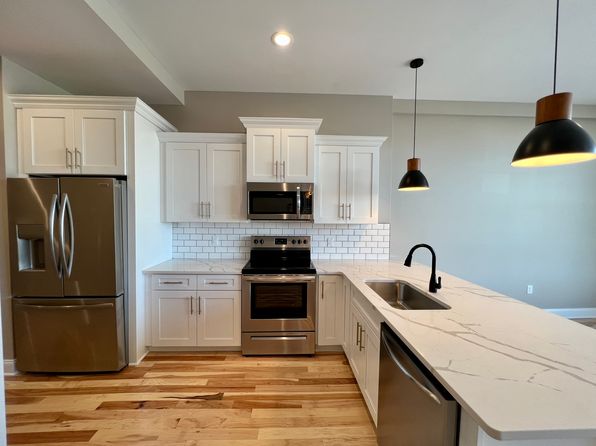 116 S Main St #403