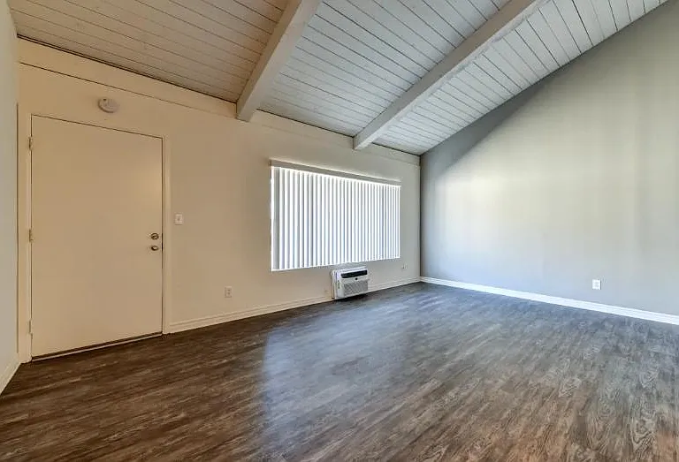 Westmont Apartment Homes — Photo 16