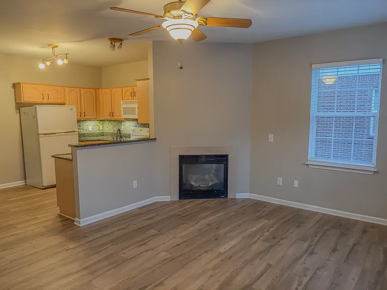 43127 Strand Dr — Photo 4