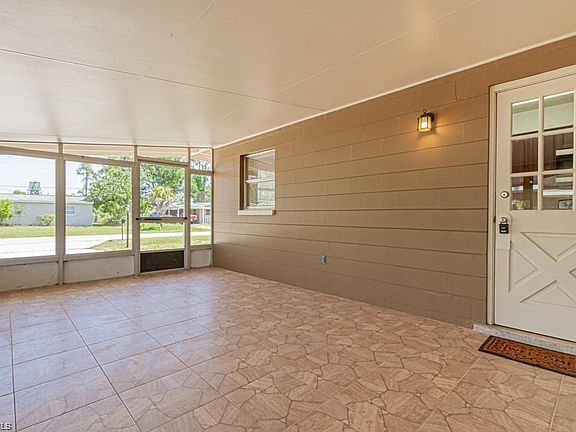 5th image of 1110 Navajo Ave