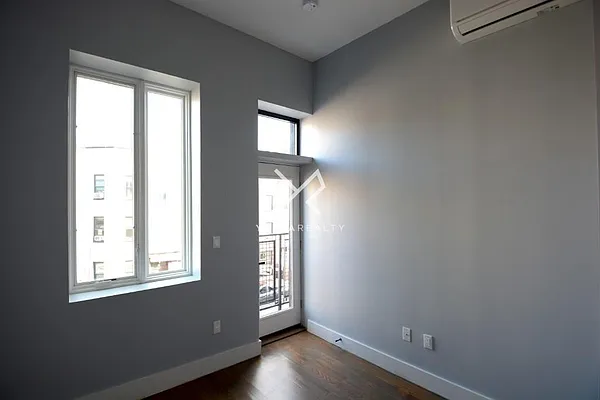 Rented by Yaffa Realty LLC | media 18