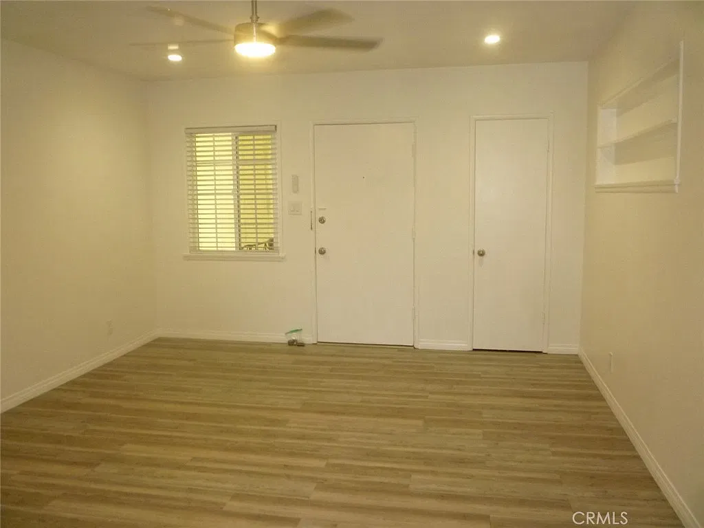 2 bed, 750 sqft, $2,350 — Photo 3