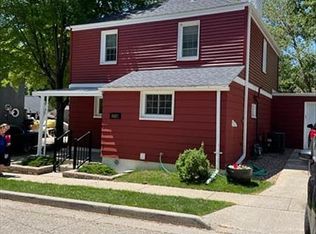 5621 Beaver Ct, Greendale, WI 53129