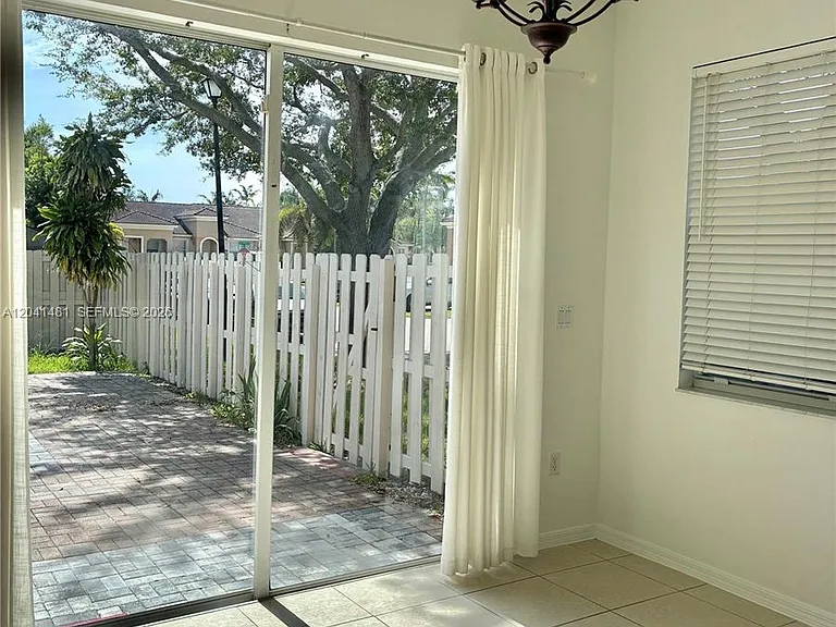 23751 SW 110th Ave — Photo 8
