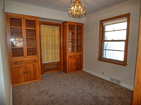 4th image of 2637 - 2637a S 51st St