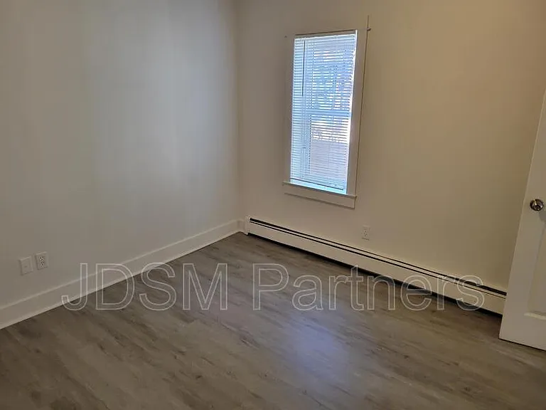 1570 Detroit St #4 — Photo 10