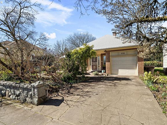 3rd image of 151 SE 6th Ave