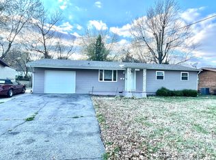 1333 S Meadowview Ave, Springfield, MO 65804