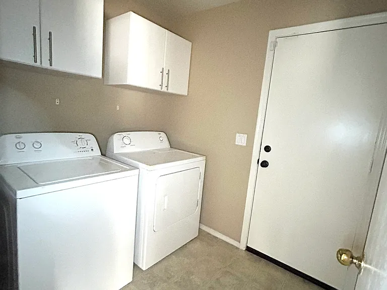3174 W Carlos Ln — Photo 27