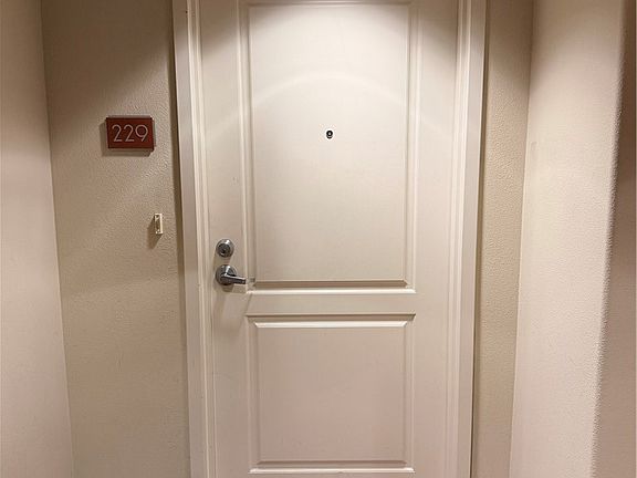 3rd image of 580 W Main St APT 229