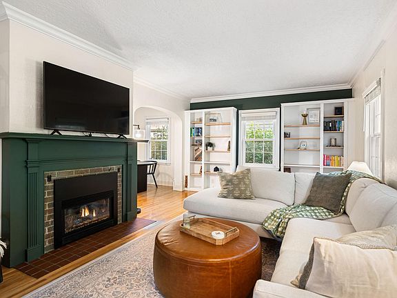 5th image of 512 6th Ave SW