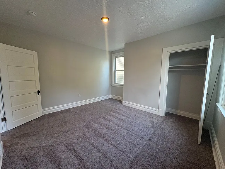 129 Dunbar Ave — Photo 11