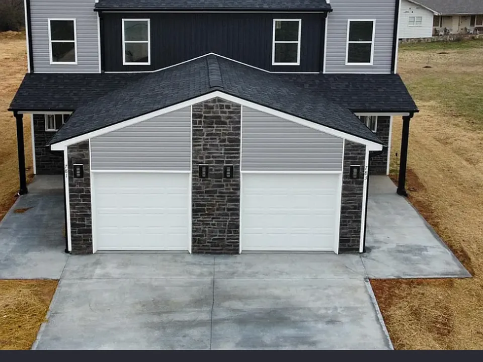 783 Berry Rd