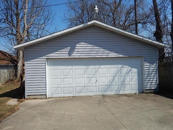 5th image of 2114 Durand St