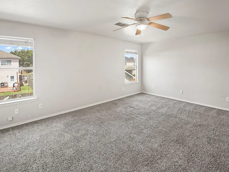 2127 Red Rock Xing — Photo 19
