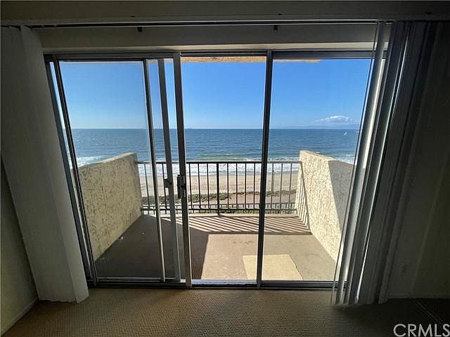 1st image of 555 Esplanade APT 113