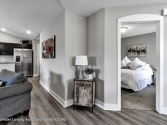 4th image of 360 Barrington Cir #46