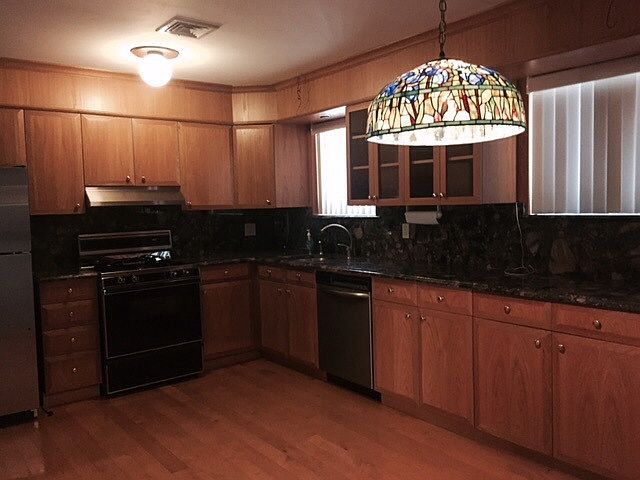 1st image of 76 Warwick Ave