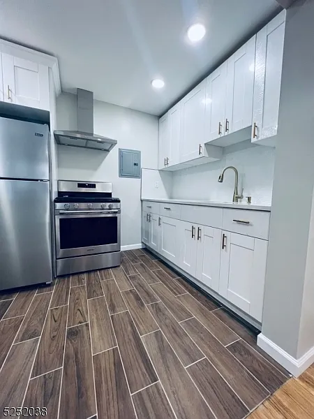 1 bed, 1.0 bath, $1,550 — Photo 1
