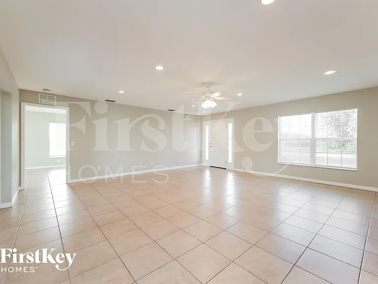 12557 Willmington Blvd — Photo 5